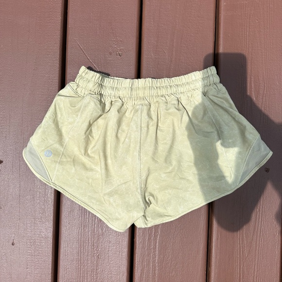 LuLulemon size 4 shorts - Picture 2 of 2